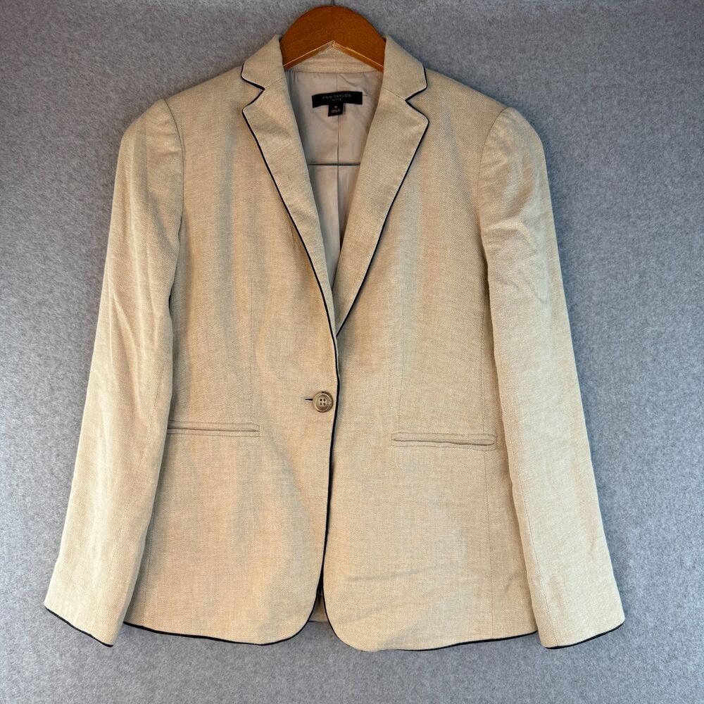 Ann Taylor Beige Linen Blend Button Up Blazer Size 0P Quiet Luxury/ Academic
